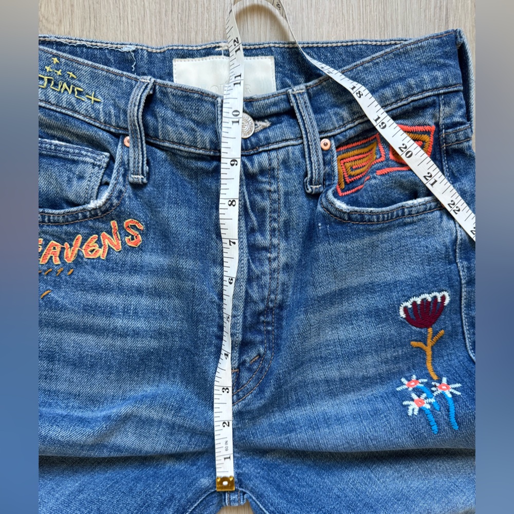 EUC MOTHER Superior Rambler Embroidered Blue Denim Jeans Size 24 - Picture 8 of 16